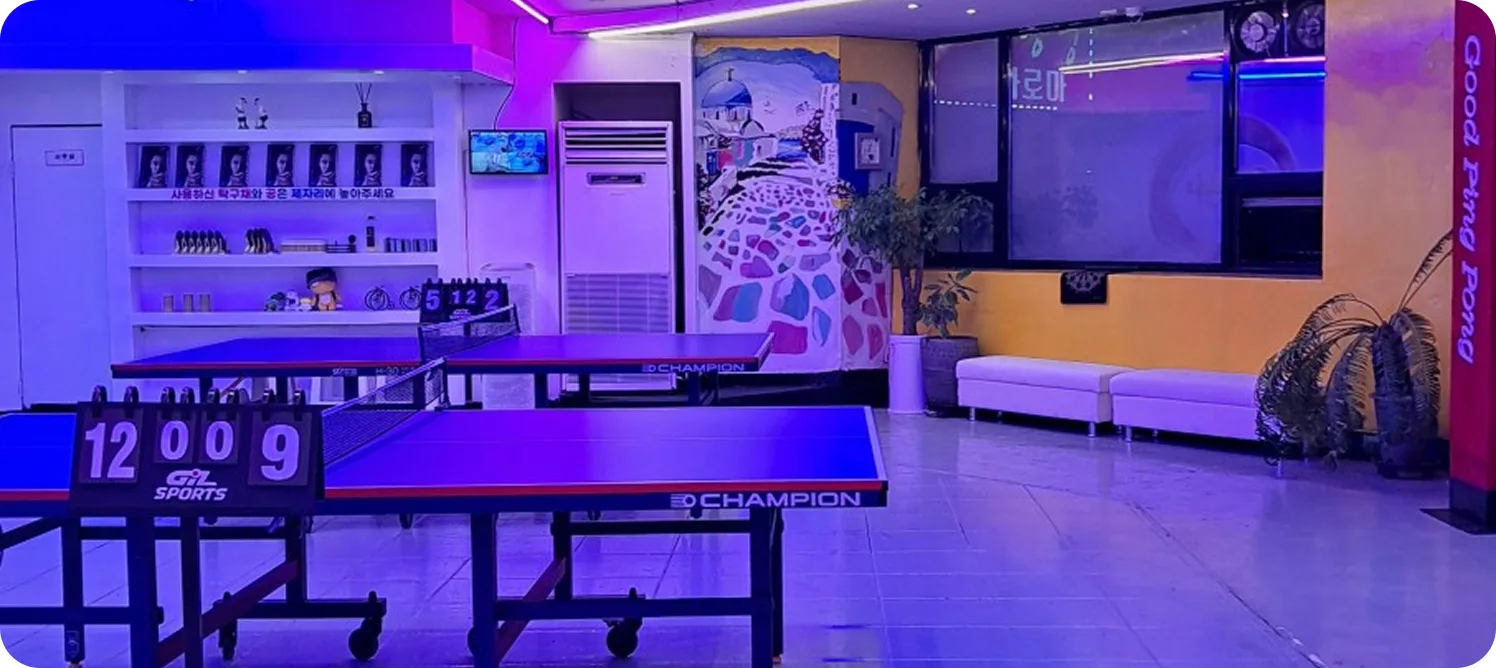 A 40-pyeong (132 m²) unmanned ping pong center started with a kiosk only and a DIY interior